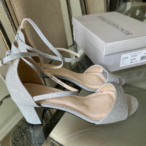 Jackie by Benjamin Walk - NEVER WORN - Picture 3 of 7